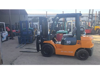 Forklift TOYOTA FD30: picture 4