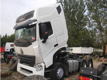 Tractor unit SINOTRUK HOWO