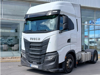Tractor unit IVECO