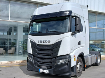 Tractor unit IVECO