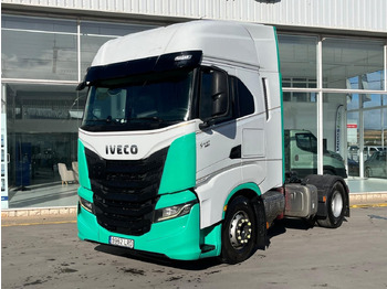 Tractor unit IVECO