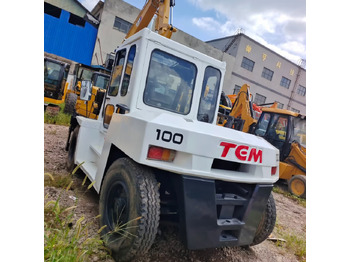 Diesel forklift TCM