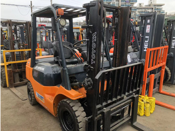 Diesel forklift TOYOTA