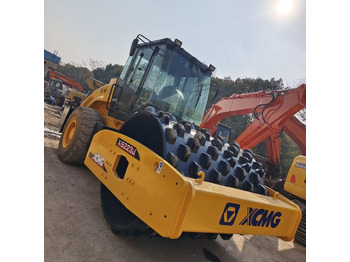 Road roller XCMG XS223J WITH SHEEP FOOT PAD: picture 4