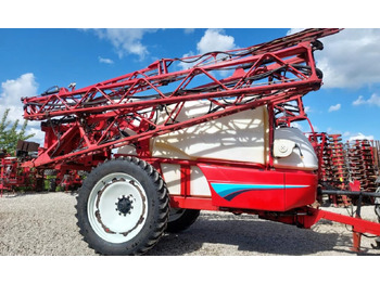 Trailed sprayer