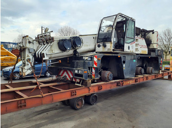Mobile crane TEREX