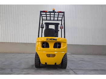 New Rough terrain forklift XCMG FD30T 3 ton hydraulic Fork Lift Truck Forklift With Attachments: picture 5
