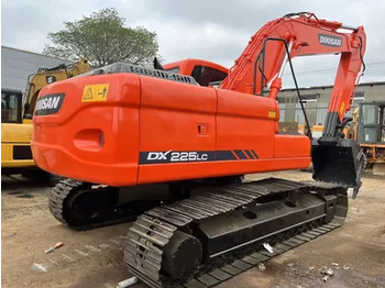Crawler excavator DOOSAN DX225