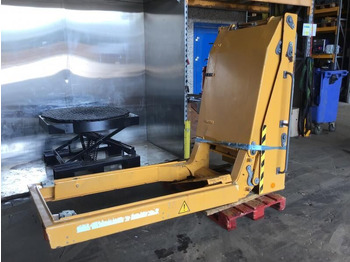 Cab and interior LIEBHERR