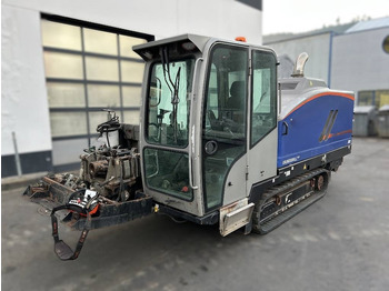 Directional boring machine