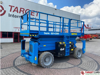 Scissor lift GENIE