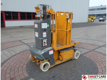 Vertical mast lift JLG