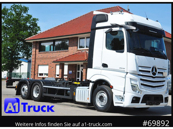 Container transporter/ Swap body truck MERCEDES-BENZ