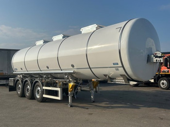 Tanker semi-trailer