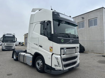 Tractor unit VOLVO FH 460