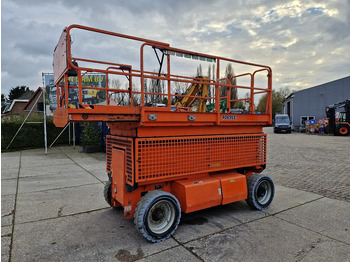 Scissor lift JLG