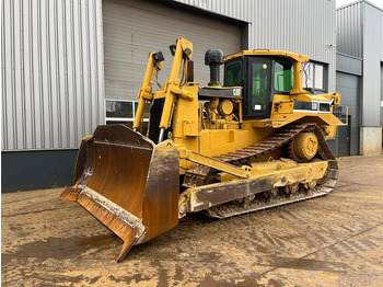 Bulldozer Caterpillar D8R - Single shank ripper: picture 2 Bulldozer Caterpillar D8R - Single shank ripper: picture 2