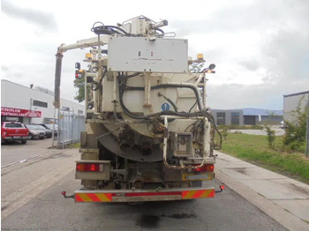 Vacuum truck DAF CF 85.410 8X4 BLADGEVEERD: picture 4