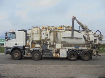 Vacuum truck DAF CF 85.410 8X4 BLADGEVEERD: picture 2