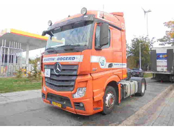 Tractor unit MERCEDES-BENZ Actros 1842