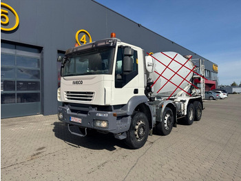 Cab chassis truck IVECO Trakker