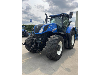 Farm tractor NEW HOLLAND T7