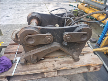 Quick coupler CATERPILLAR