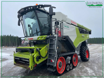 Combine harvester CLAAS Lexion 8700