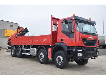 Crane truck IVECO Trakker