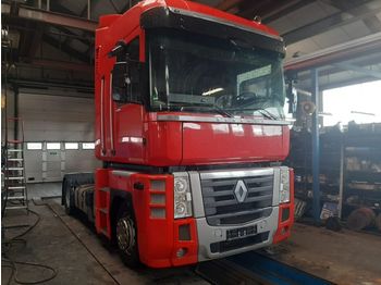 Tractor unit RENAULT MAGNUM: picture 1