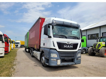 Curtain side truck MAN
