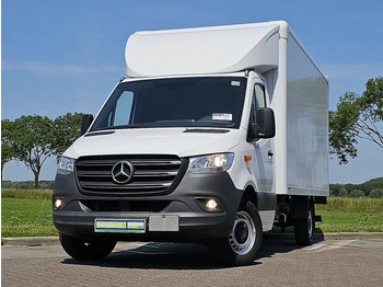 Closed box van MERCEDES-BENZ Sprinter 317