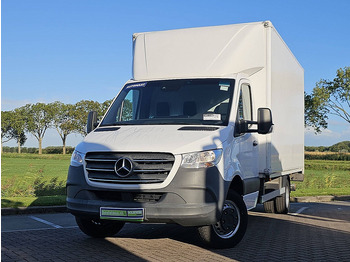 Closed box van MERCEDES-BENZ Sprinter 516