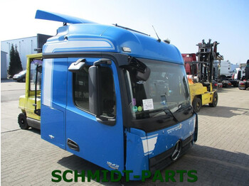 Cab and interior for Truck Mercedes-Benz Actros Mp4 Cabine: picture 2