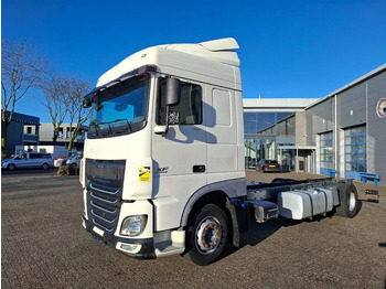 Cab chassis truck DAF XF 106 460