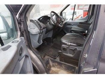 Interior photo 1: Ford Transit L4 / DOUBLE AIR REAR / ONLY:164649 KM / ENGINE IS LOOSE BUT DONT' START / MANUAL / EURO-6 / 2017 leasing Ford Transit L4 / DOUBLE AIR REAR / ONLY:164649 KM / ENGINE IS LOOSE BUT DONT' START / MANUAL / EURO-6 / 2017