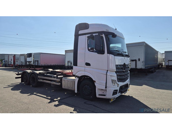 Container transporter/ Swap body truck MERCEDES-BENZ Actros 2546