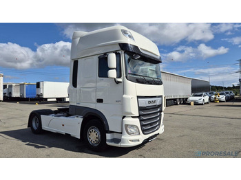 Tractor unit DAF XF 530