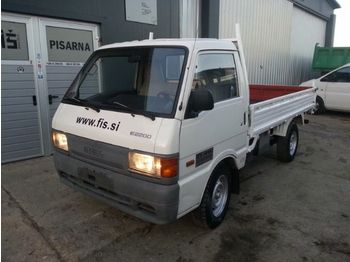 Open body delivery van Mazda E2200: picture 1