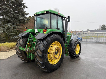 Farm tractor John Deere 7800: picture 5