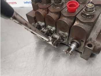 Hydraulics Ford New Holland Case, Massey Ferguson, Kontak Spool Valve Assy 1522, 3534: picture 5