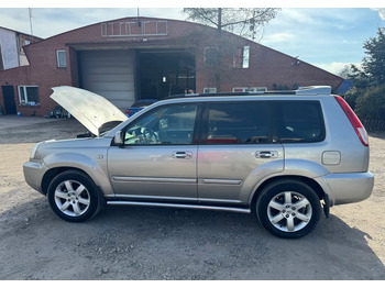 SUV Nissan X-Trail 2.2 dCi 4x2 Comfort: picture 5