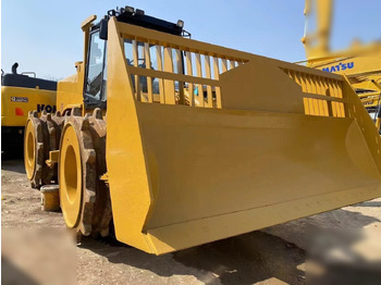 Compactor CATERPILLAR