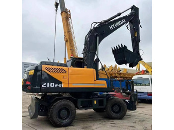 Wheel excavator HYUNDAI R210