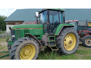 Farm tractor JOHN DEERE 7800