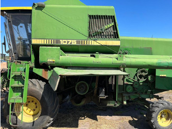 Combine harvester JOHN DEERE