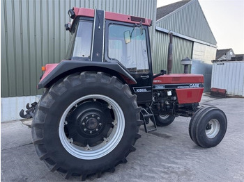 Farm tractor Case International 1056XL 2WD: picture 2