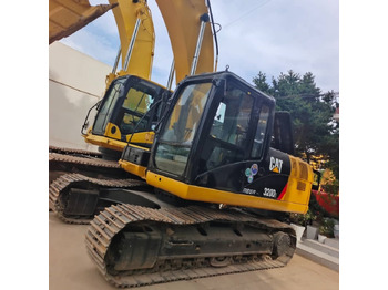 Crawler excavator CAT 320D: picture 5