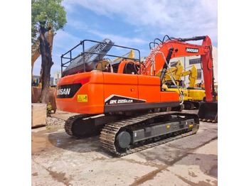 Crawler excavator DOOSAN DX225