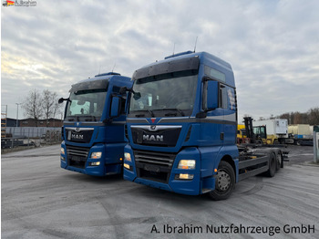 Container transporter/ Swap body truck MAN TGX 26.460